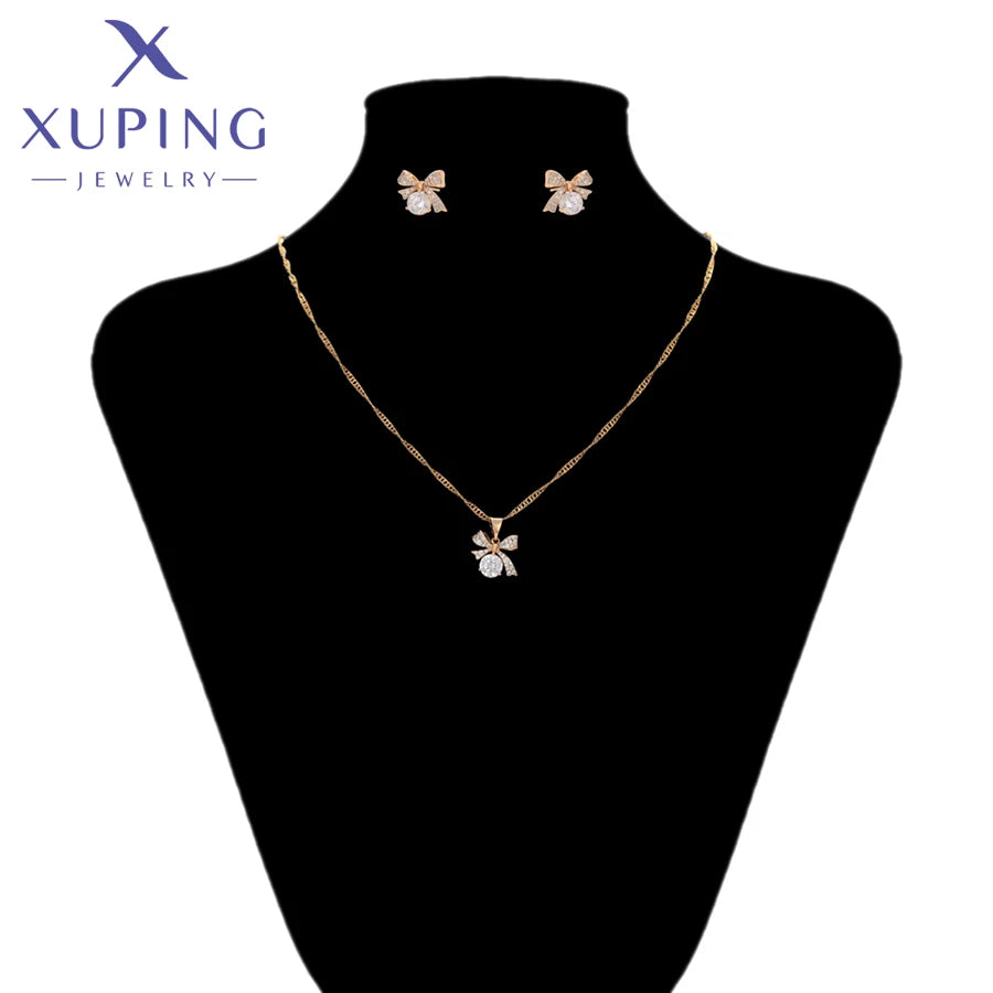Gold Tone Knot Necklace And Earring Set