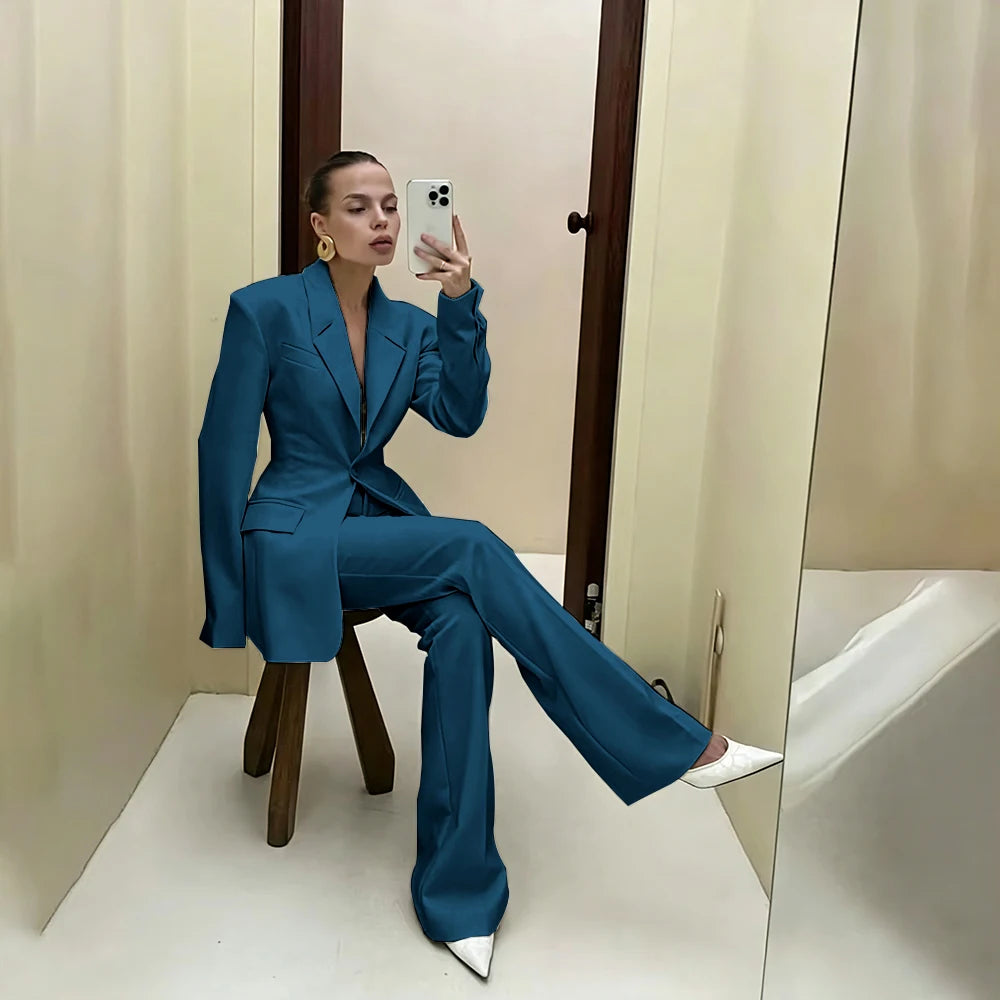 White Single Breasted Notched Collar Blazer Set For Women