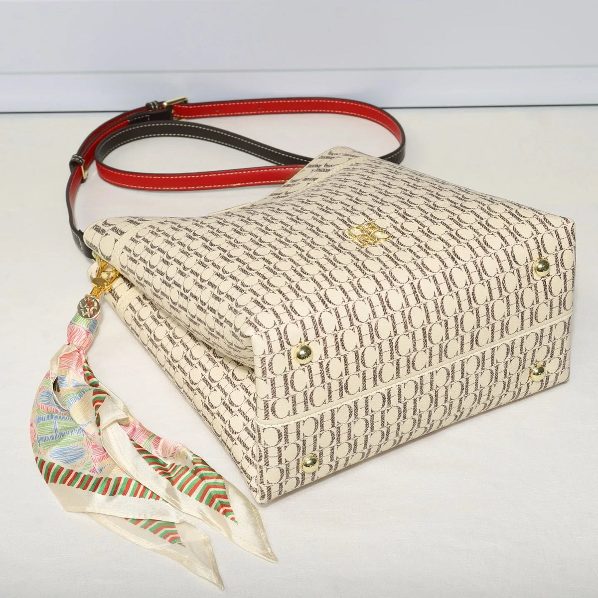 Letter Print Crossbody Bucket Bag