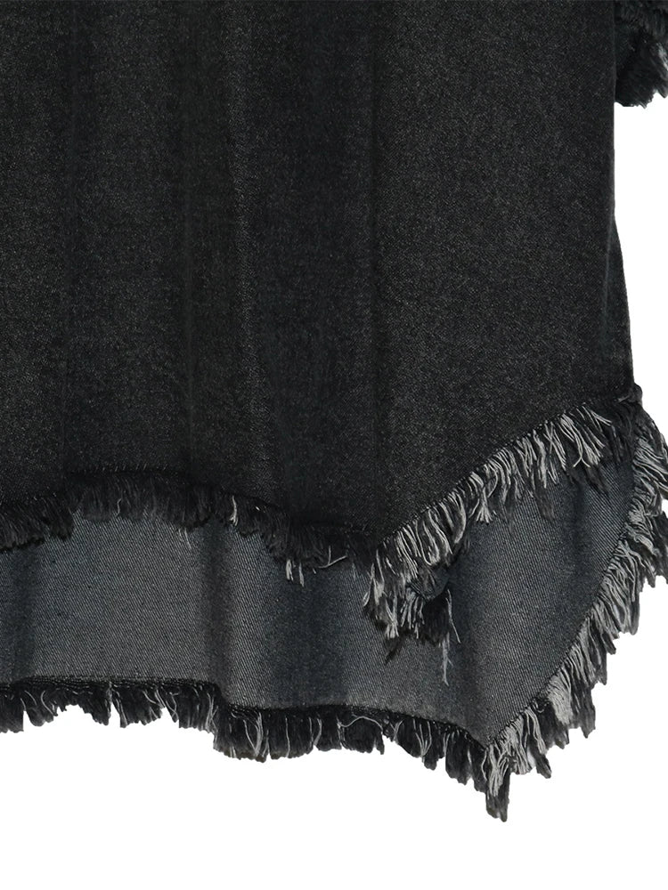 [EAM] Women Black Denim Burr Irregular Big Size Casual T-shirt New V-Neck Half Sleeve Fashion Tide Spring Summer 2025 1DJ1392