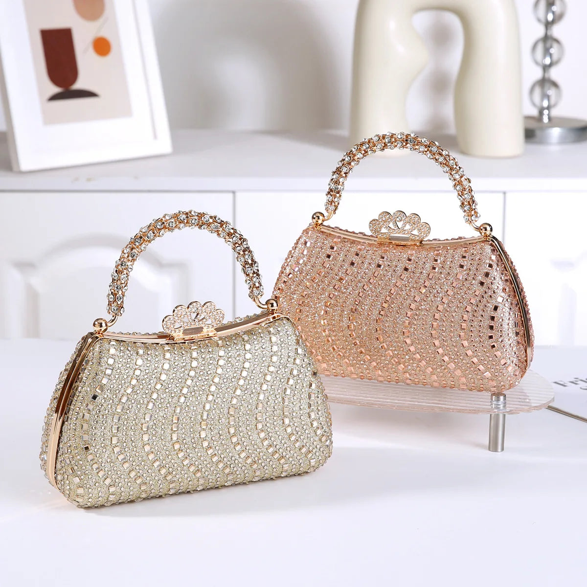 2025 Luxury Fashion Sequined Glitter Clutch Bag Full Rhinestone Design Party Women Handbags Portable Tote Shoulder Messenger Bag