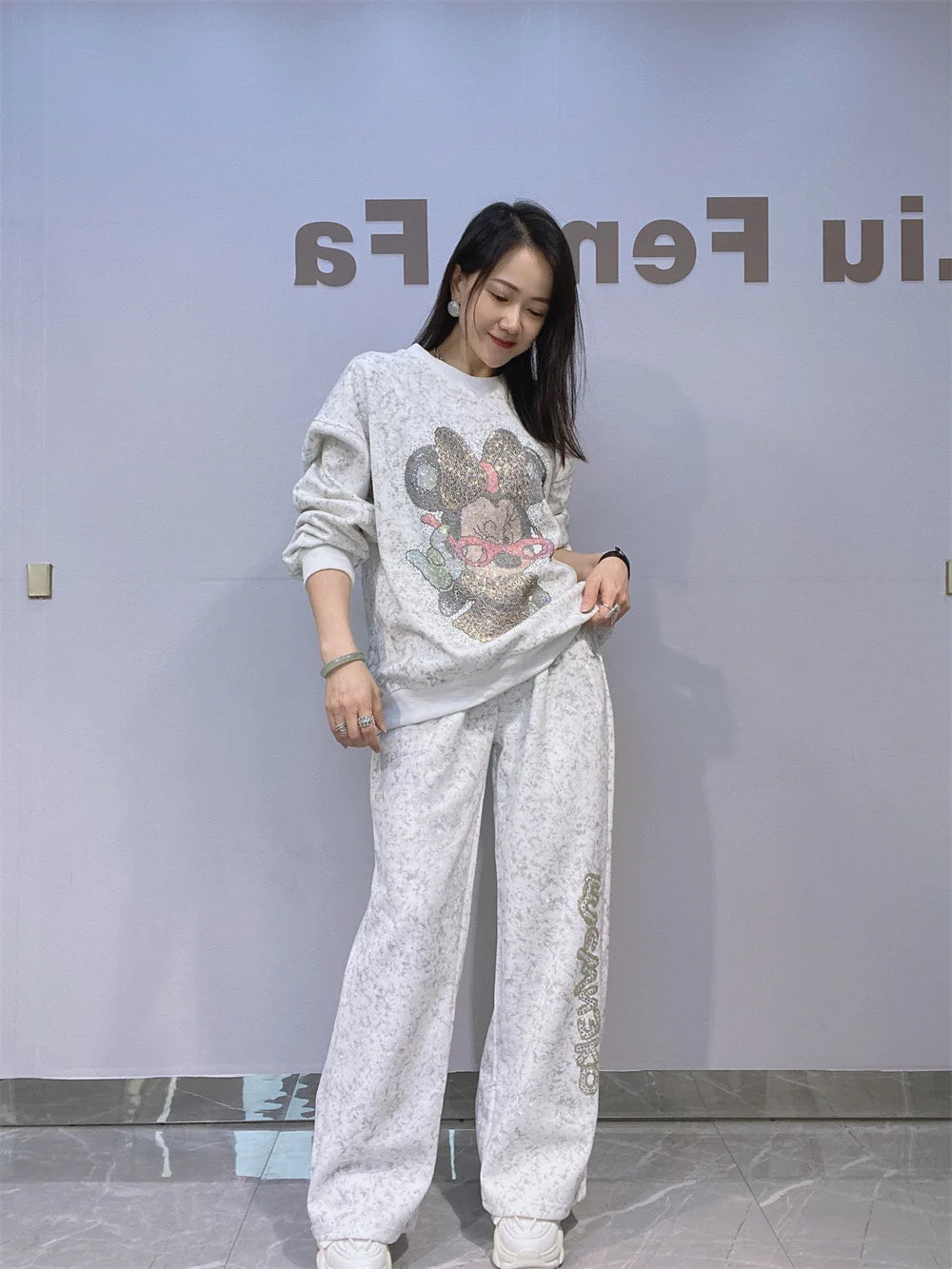 Autumn Winter Rhinestone Long Sleeve Round Neck Pullover Sweatshirt and Long Pants Set Fashion Woman Clothes Outfits 2025 New