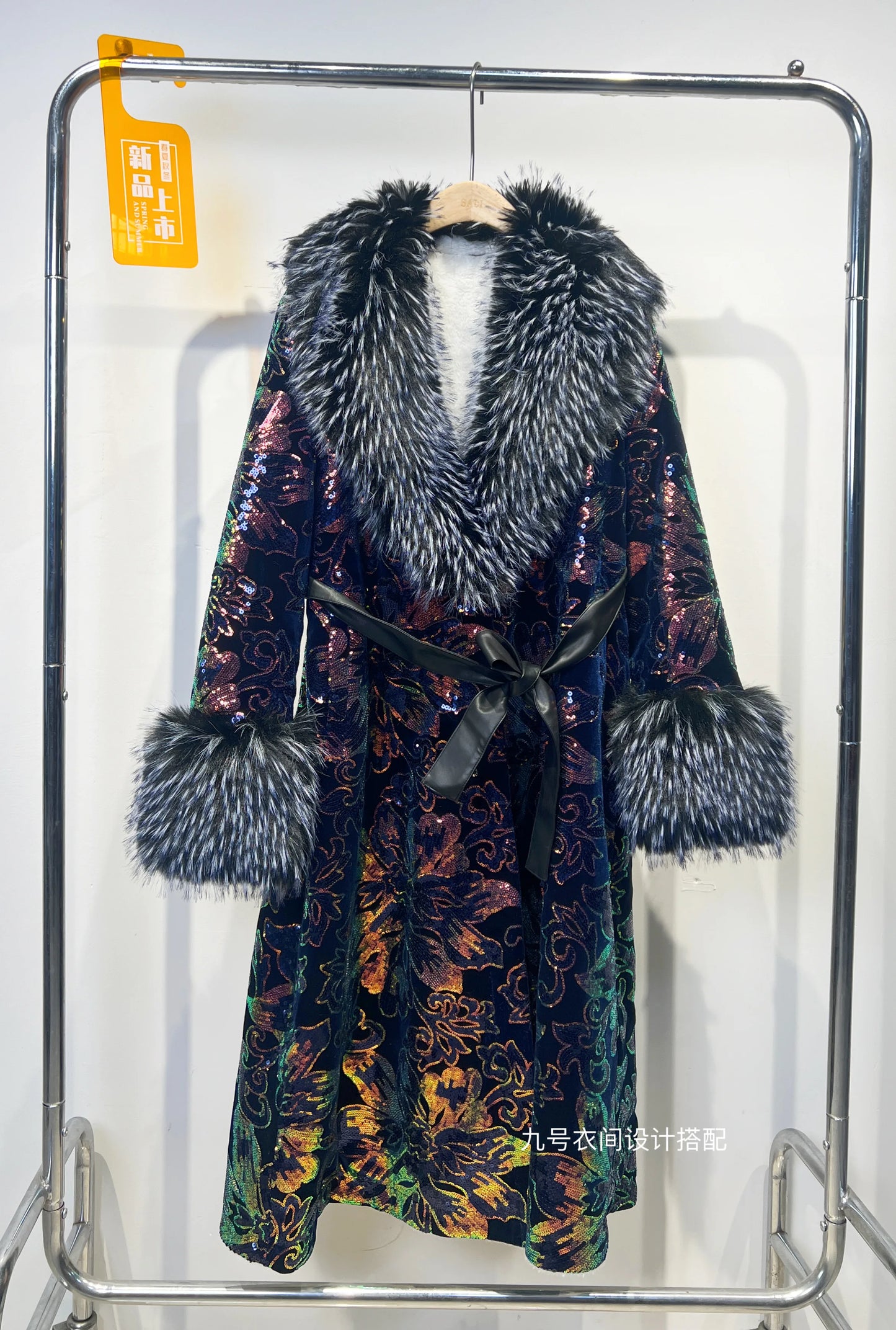 Sequin Embroidered Faux Fox Fur Collar Winter Coat