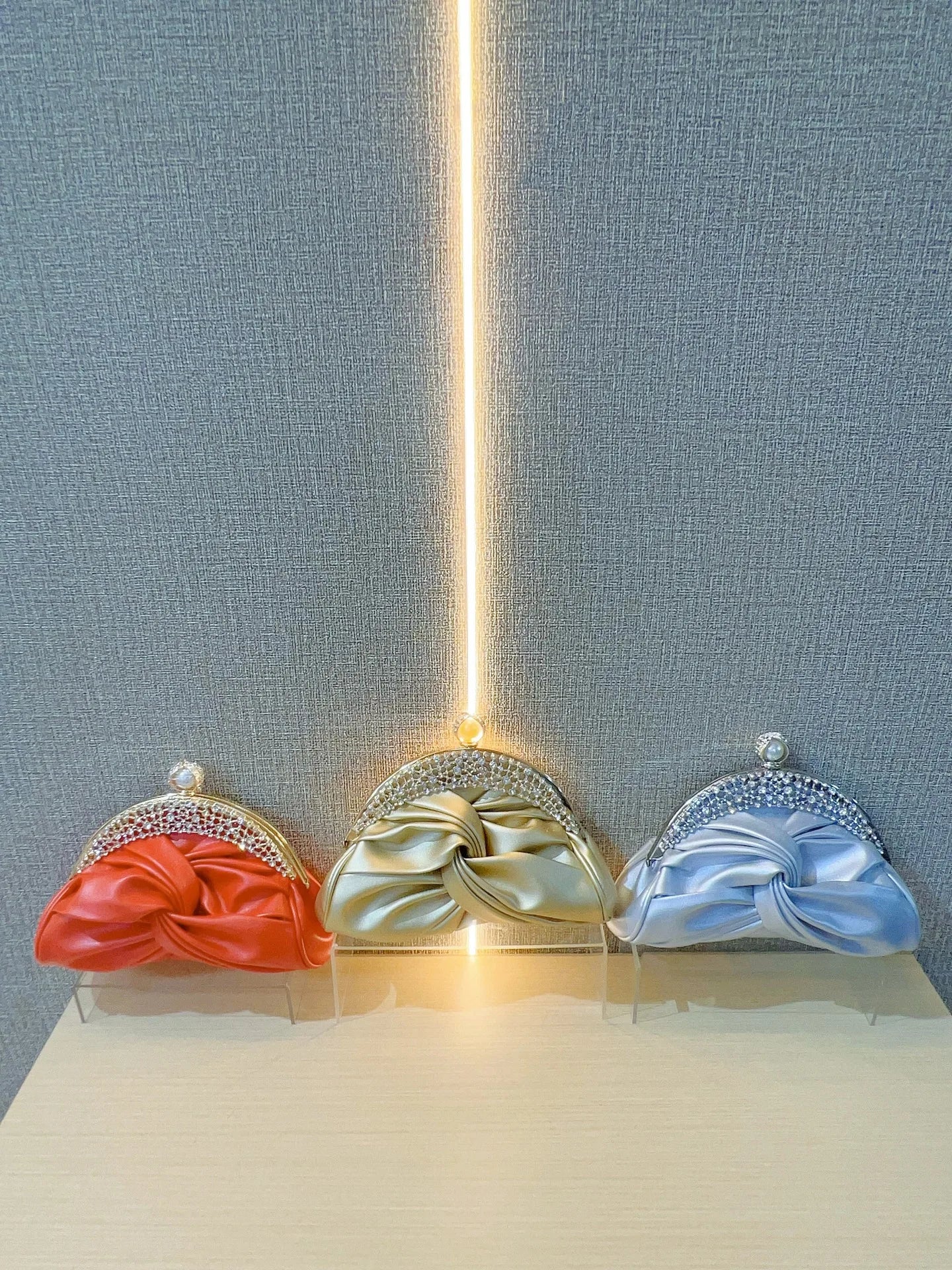 Luxury Women  Fashion Design Handbags Sparkling Banquet Clutch Bag Inlaid With Rhinestone Chain Shoulder Bag Party Dinner Bag