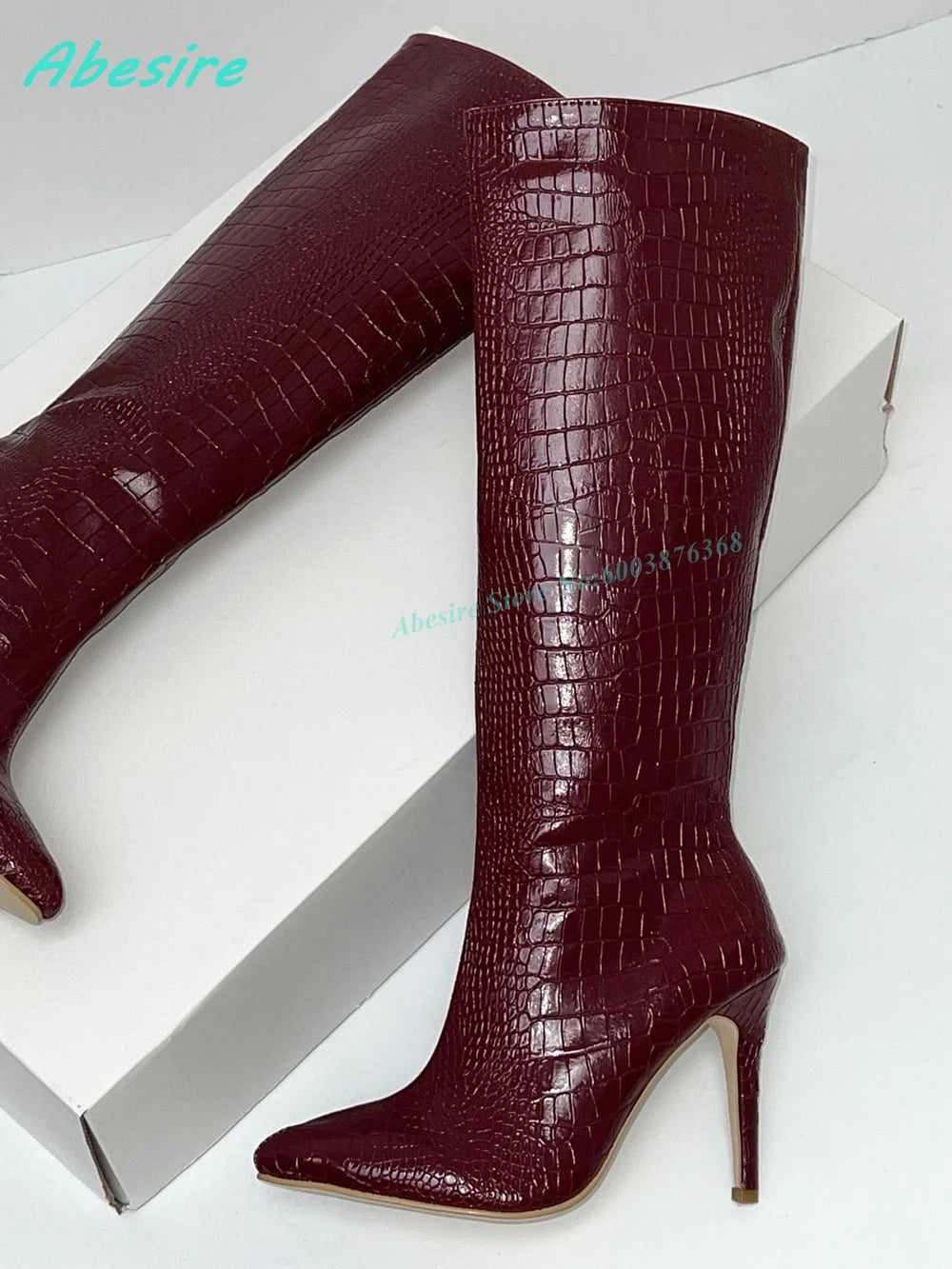 Burgundy Crocodile Pattern Knee High Boots Pointed Toe Stiletto Heel Side-Zipper Women's Boots Retro Sexy Daily Party Shoes