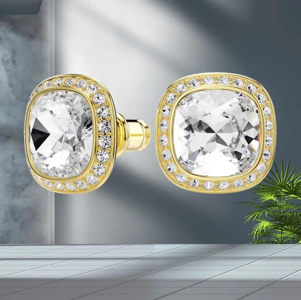Elegant Silver Crystal Necklace And Earring Set for Women