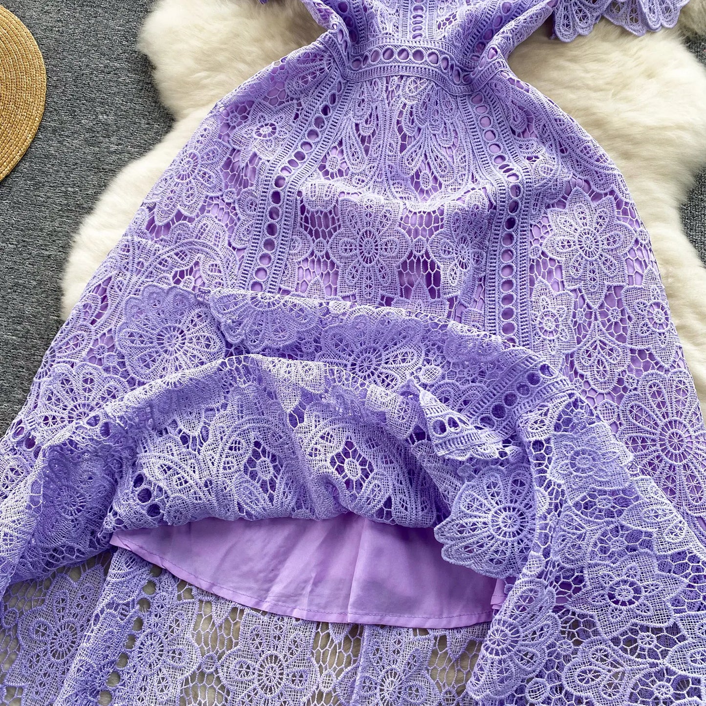 Korean Version Retro High-end Round Neck Lotus Leaf Sleeve Lace Dress for Women's 2026 Summer New Temperament Elegant Long Dress