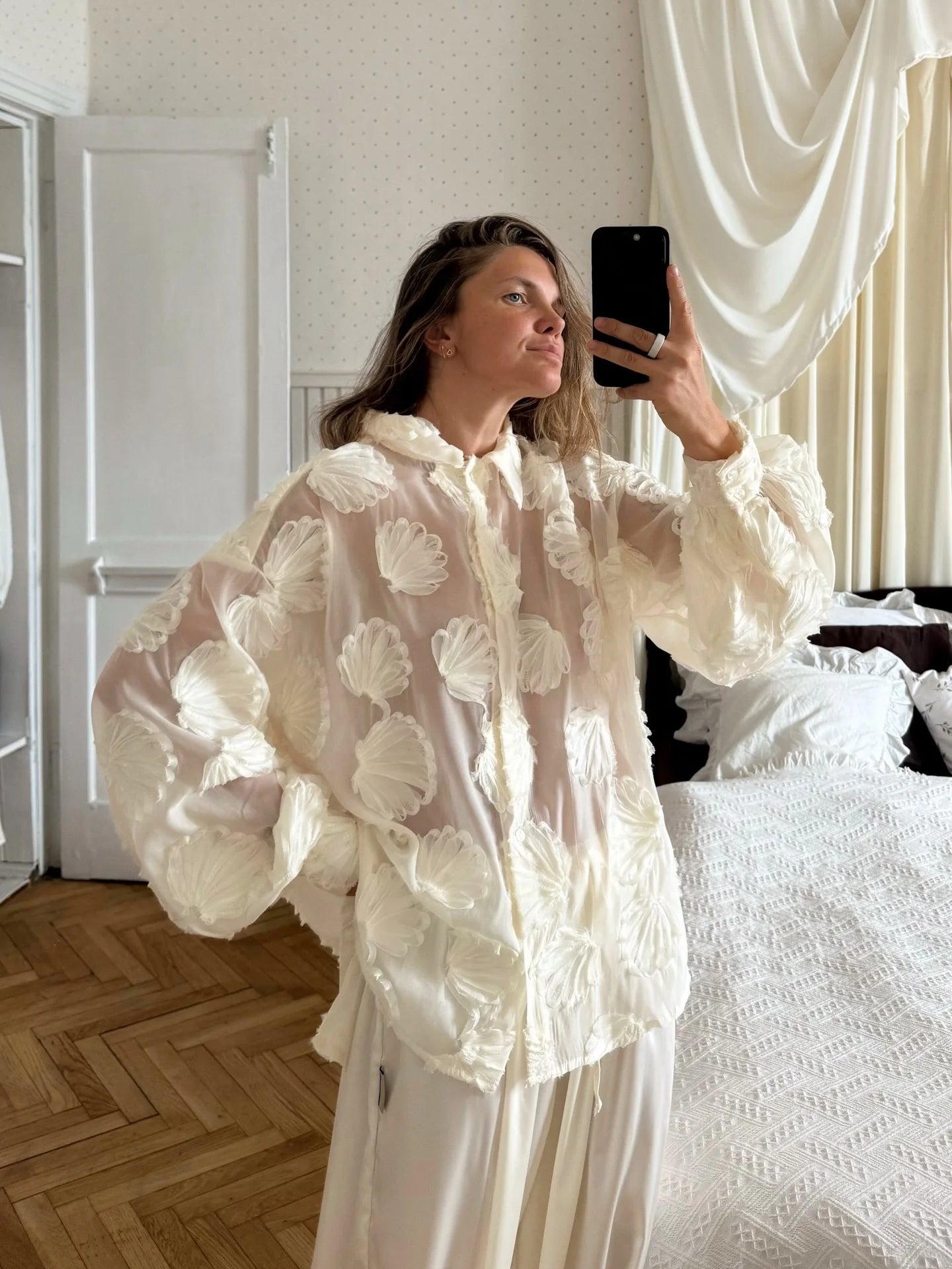 Elegant 3D Flower Lapel Long Sleeve Shirt for Women