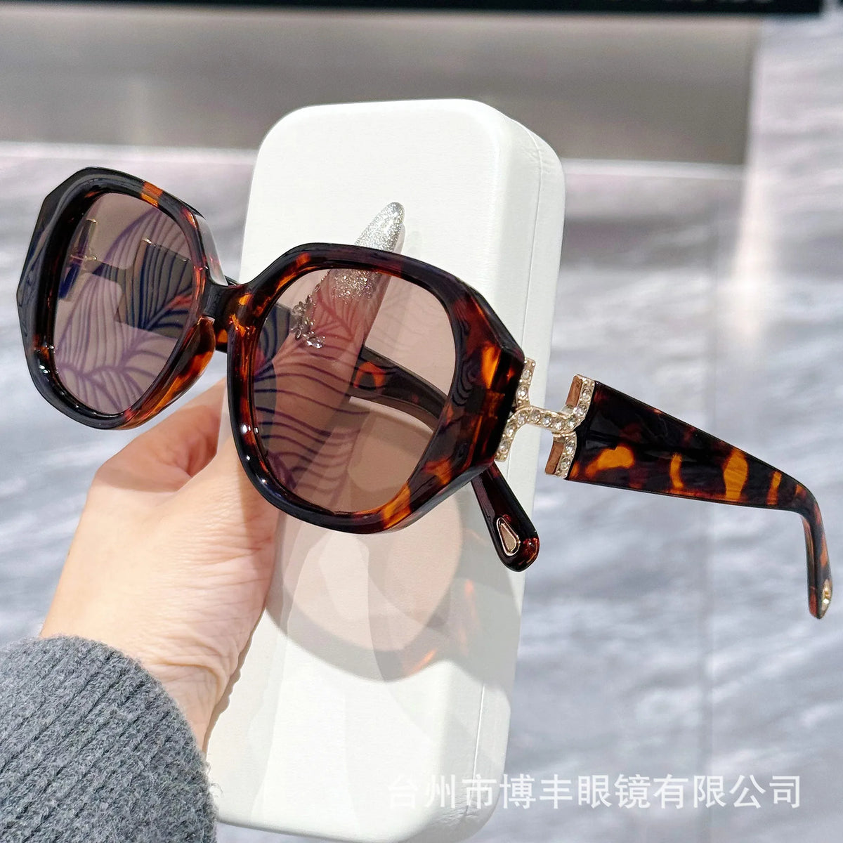 Vintage Oversized Polarized Sunglasses