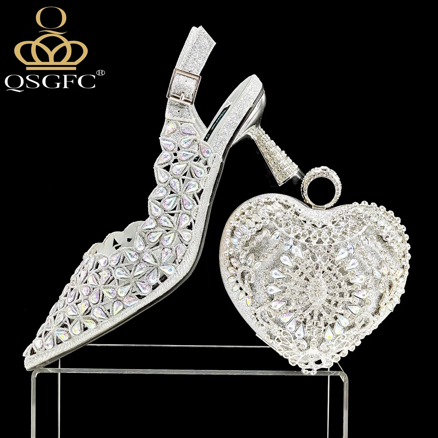 Happy Time Boutique, Exquisite Mini Bag with Pointed Toe Shoes, Sexy Stiletto High-Heeled Shoes, Small Metal Bag in Hand