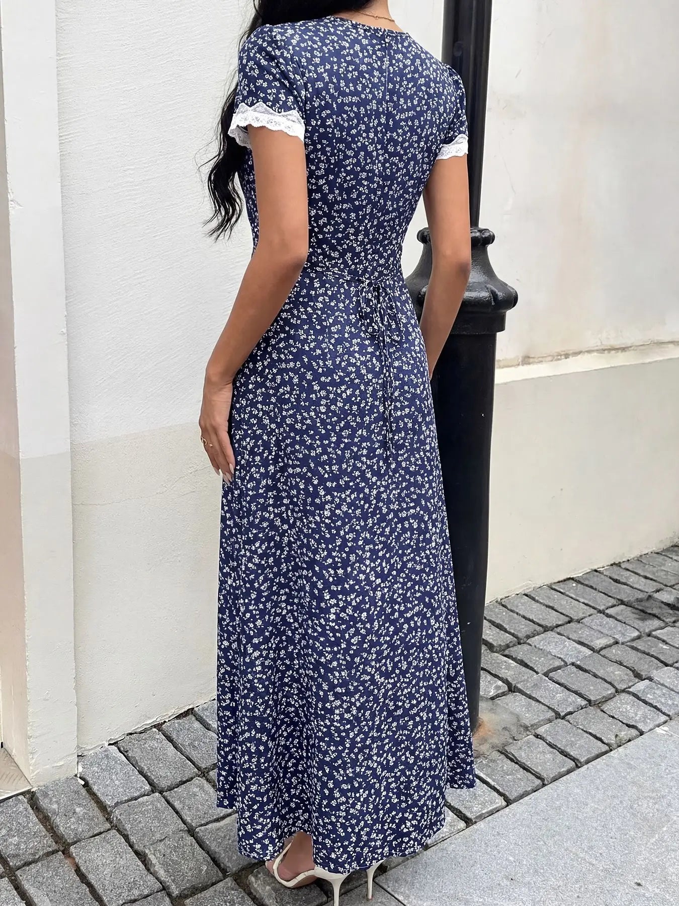 Elegant Patchwork Lace Midi Dress with Casual Print for Women