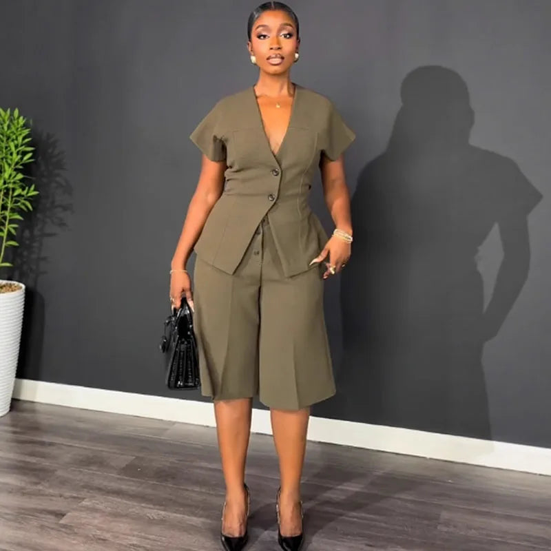 Elegant Workwear Two Piece Set with V Neck Top and Knee Length Shorts for Women