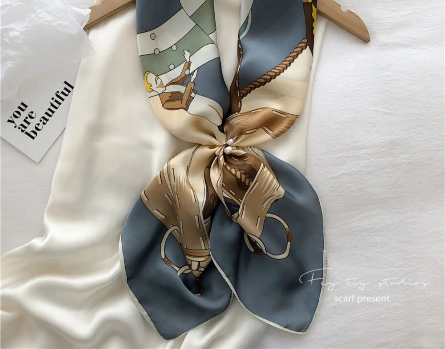 Elegant Art Gallery Style 100% Pure Silk Scarves For Women Soft Thin Striped Mulberry Silk Square Scarf Versatile For Spring Sum