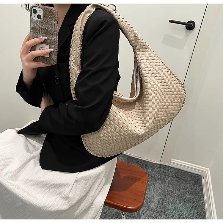Designer Brand Hand Carry Large Capacity Women's New Fashion Dumpling Bag Casual Shoulder Bags for Women Hot Selling