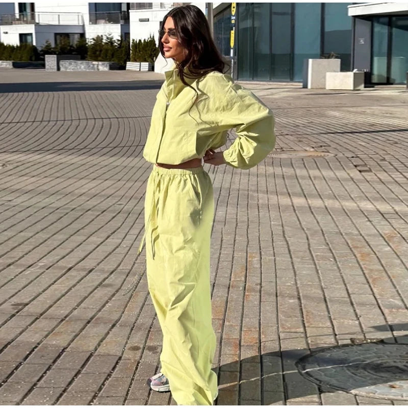 Solid Loose Suit Set with Stand Collar Crop Top and Drawstring Pants for Women