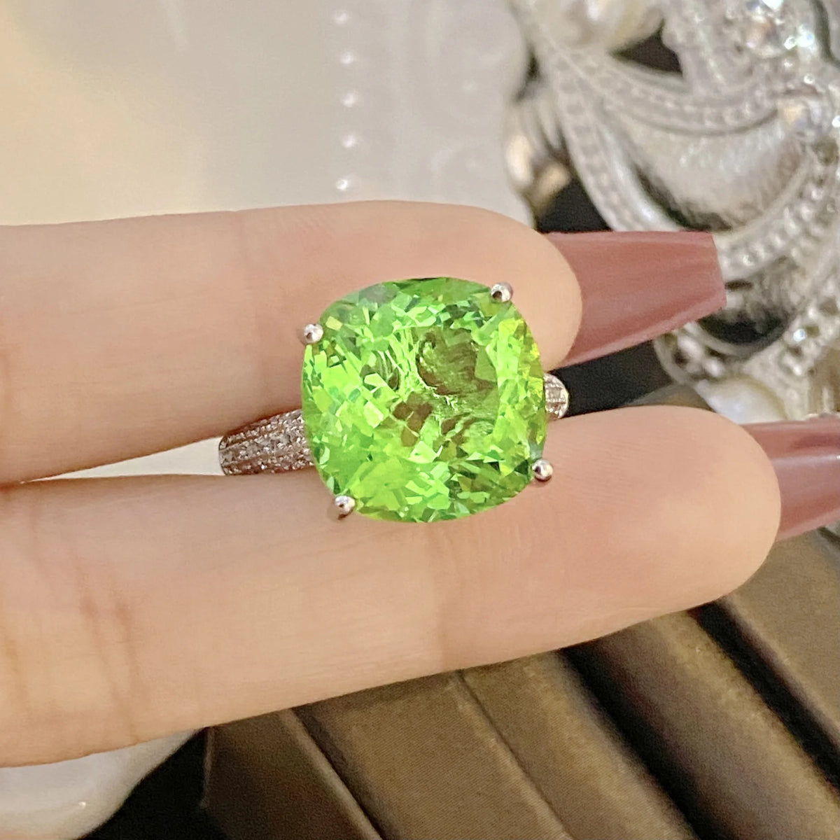 Sparkling Zircon Solitaire Wedding Band Ring for Women