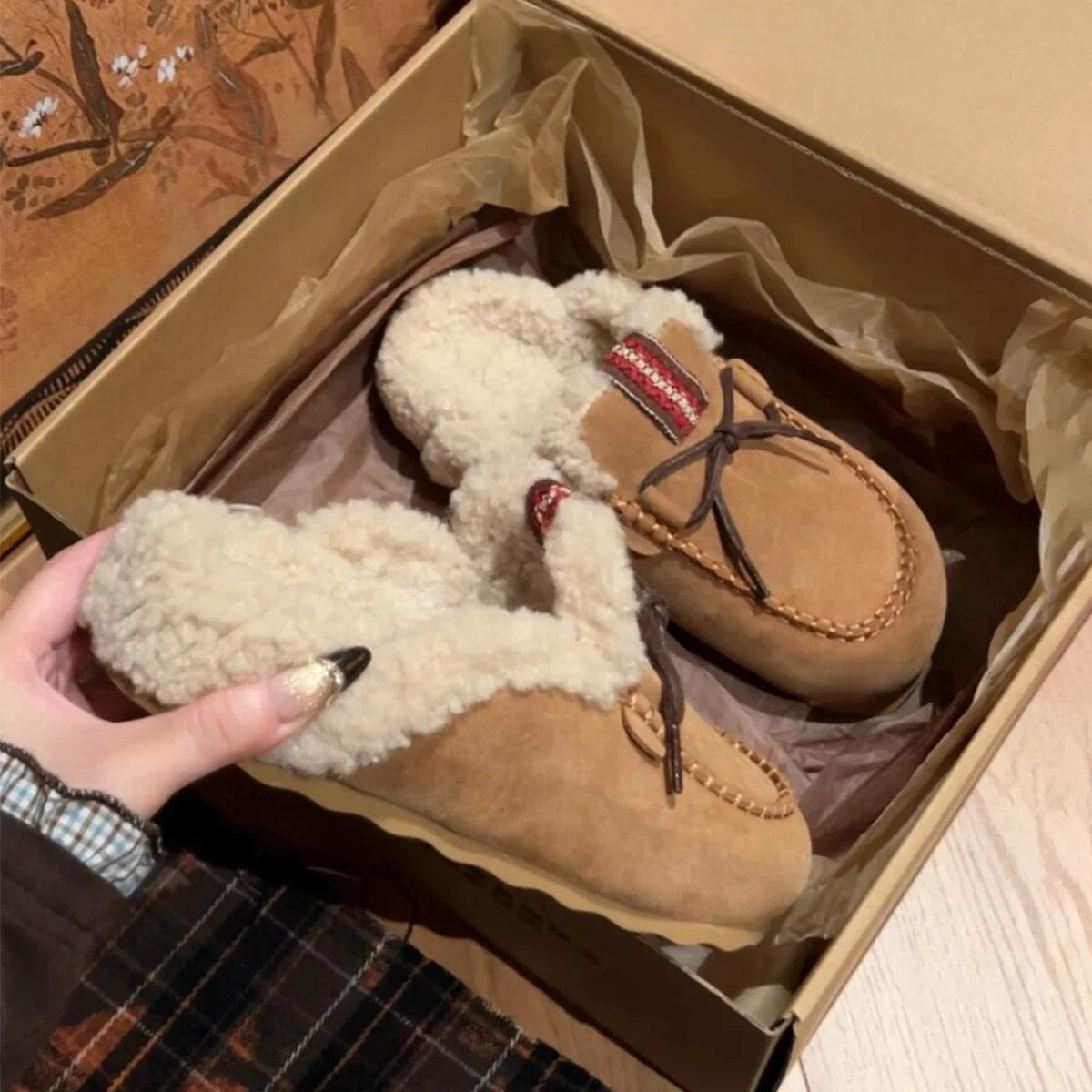 Sheepskin Fluffy Closed Toe Slippers Women Mules Shoes Warm Lace Up Indoor and Outdoor Cotton Shoes Female Winter Fashion