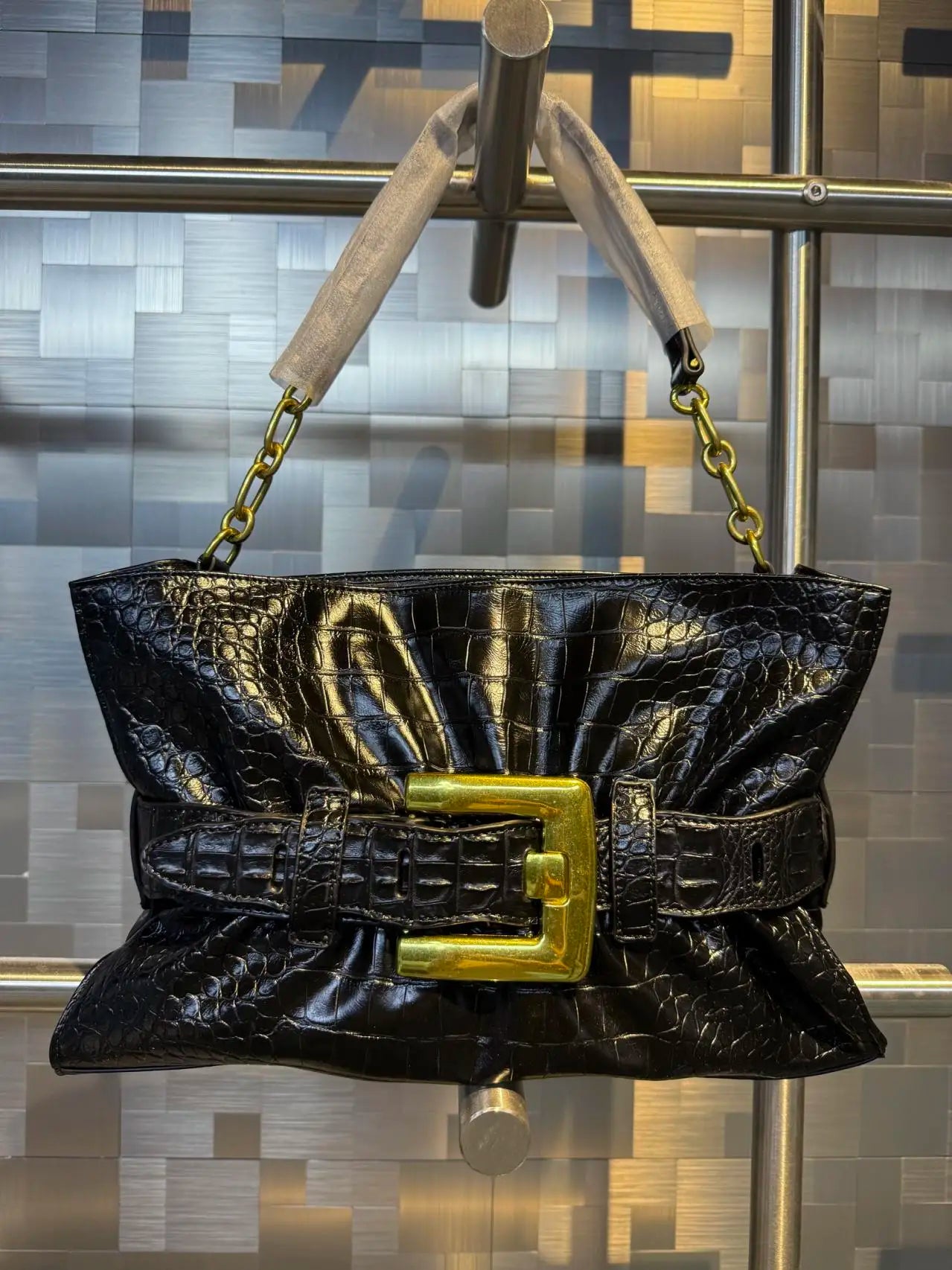 Women's Pleated Motorcycle Bag Trendy Belt Buckle Shoulder Bag Brand Design Fashion Large Capacity Texture Underarm Bag Tote Bag