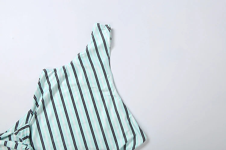 Striped Patchwork Two Piece Set With Skew Collar And Bike Shorts for Women