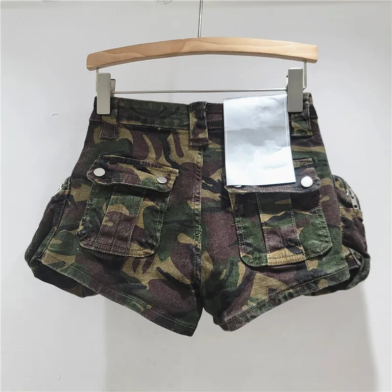 ANJY Summer New Women American Retro Streetwear Camouflage Three-dimensional Pocket Cargo Jeans Casual Trendy Denim Shorts A7672