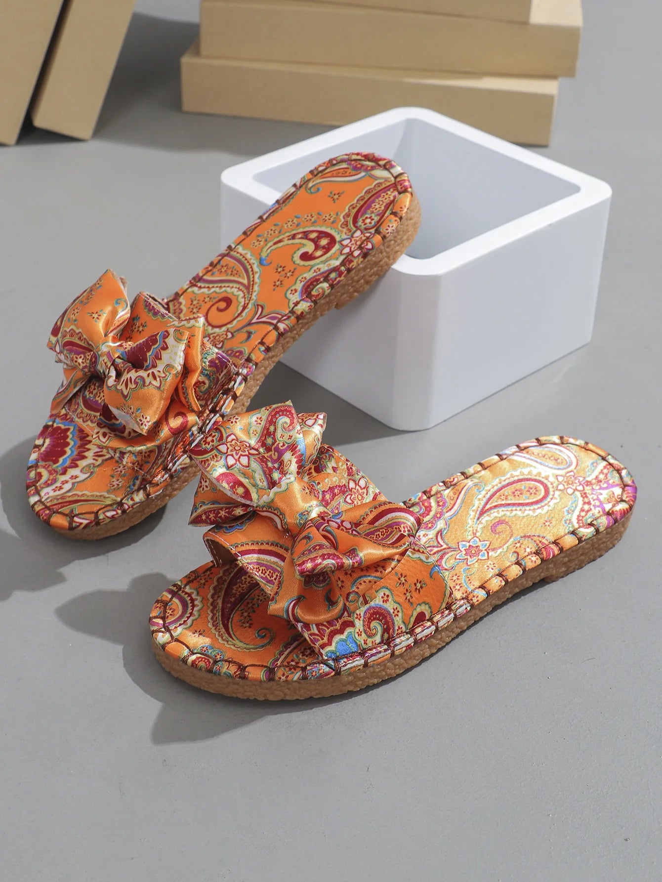 Plus-size summer fashion casual new slippers for women 2025 flat flat slippers with bow