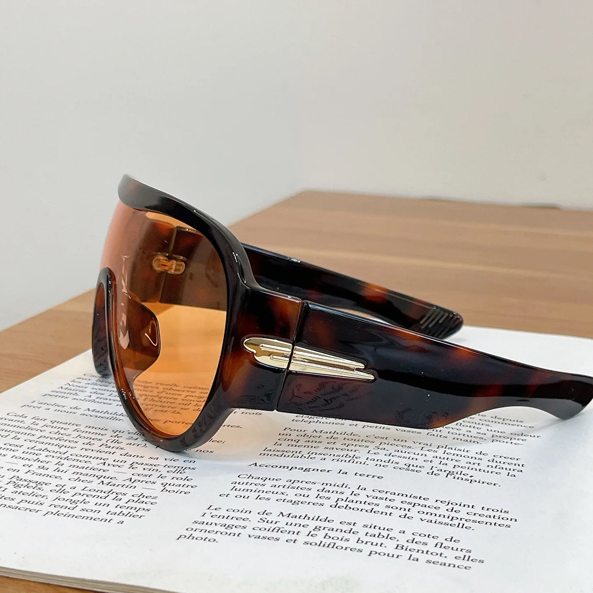Oversized UV400 Shield Sunglasses