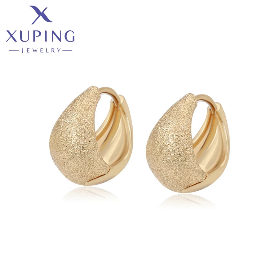 Simple Light Gold Tone Fashion Hoop Earrings for Women