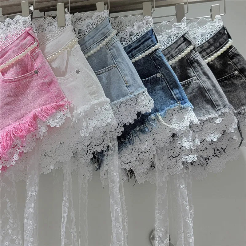 Crochet Lace Trim Raw Hem Denim Shorts With Pearl Belt For Women