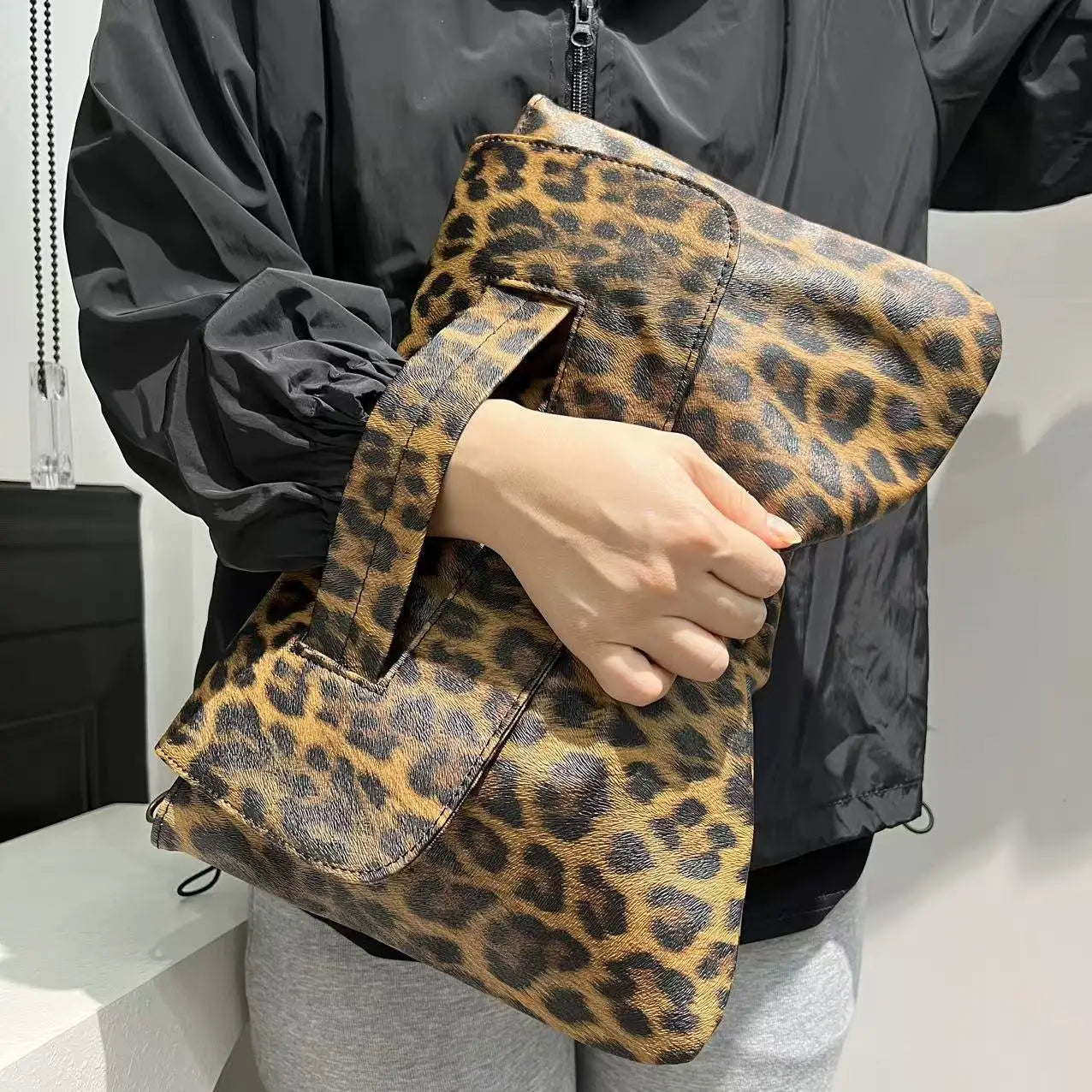 Leopard Print Retro Handbag High Capacity for Women
