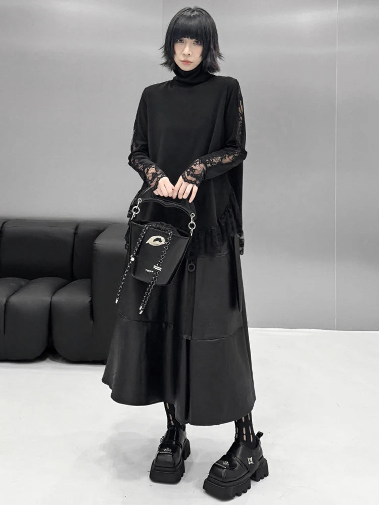 [EAM] Women Black Side Lace Spliced Big Size Elegant T-shirt New Turtleneck Long Sleeve Fashion Tide Spring Autumn 2025 1DJ2588