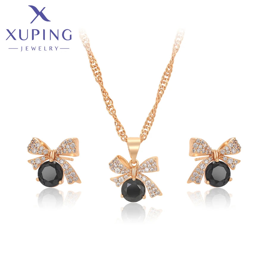 Gold Tone Knot Necklace And Earring Set
