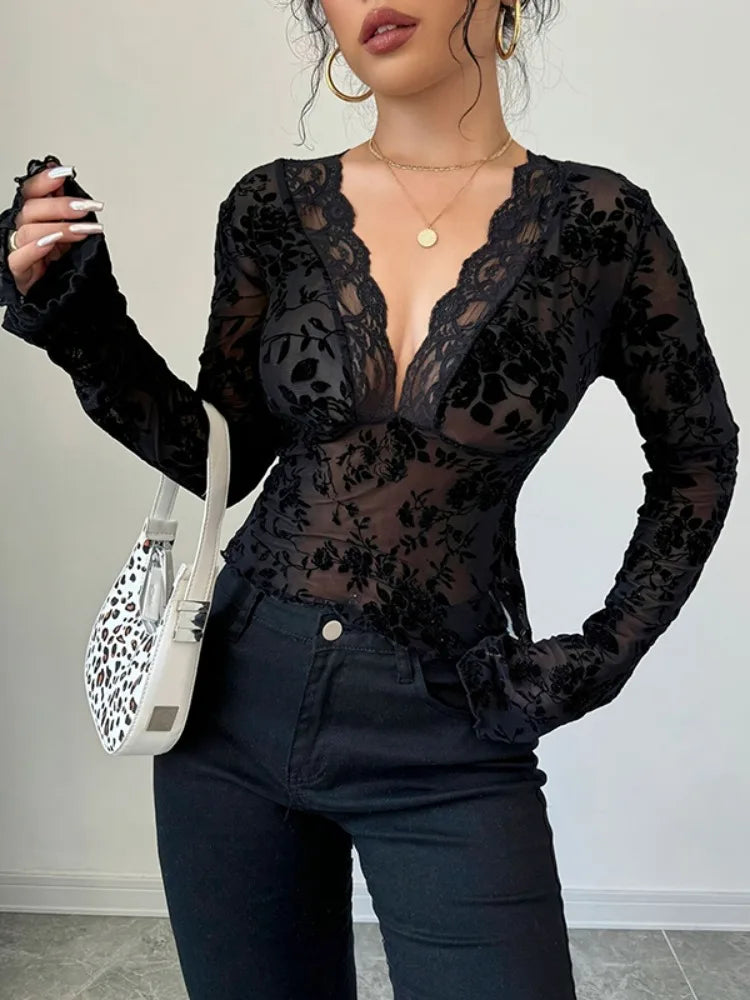 Bonboho Women's Solid Color Lace T-shirt V-neck Long Sleeves Slim Fit Pullover Shirts 2026 Spring Summer Elegant Blouse