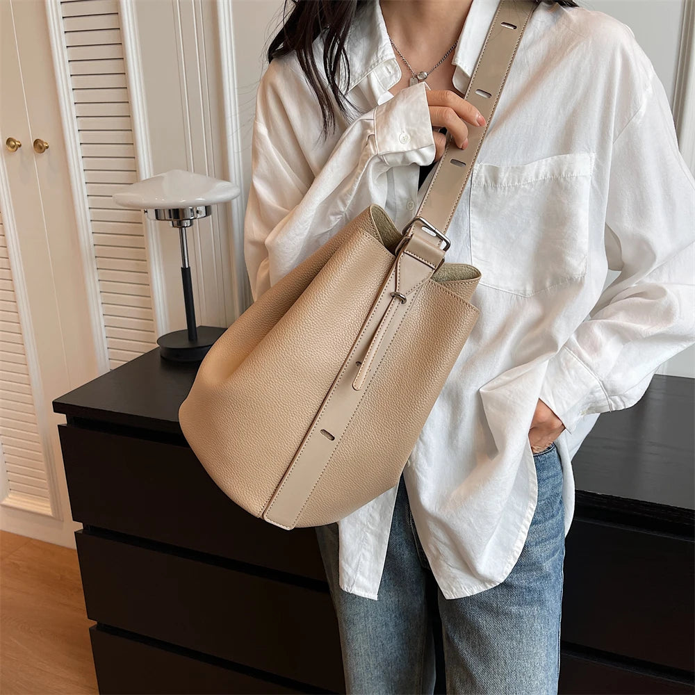 Retro Shoulder Large Capacity Bucket Bag for Women