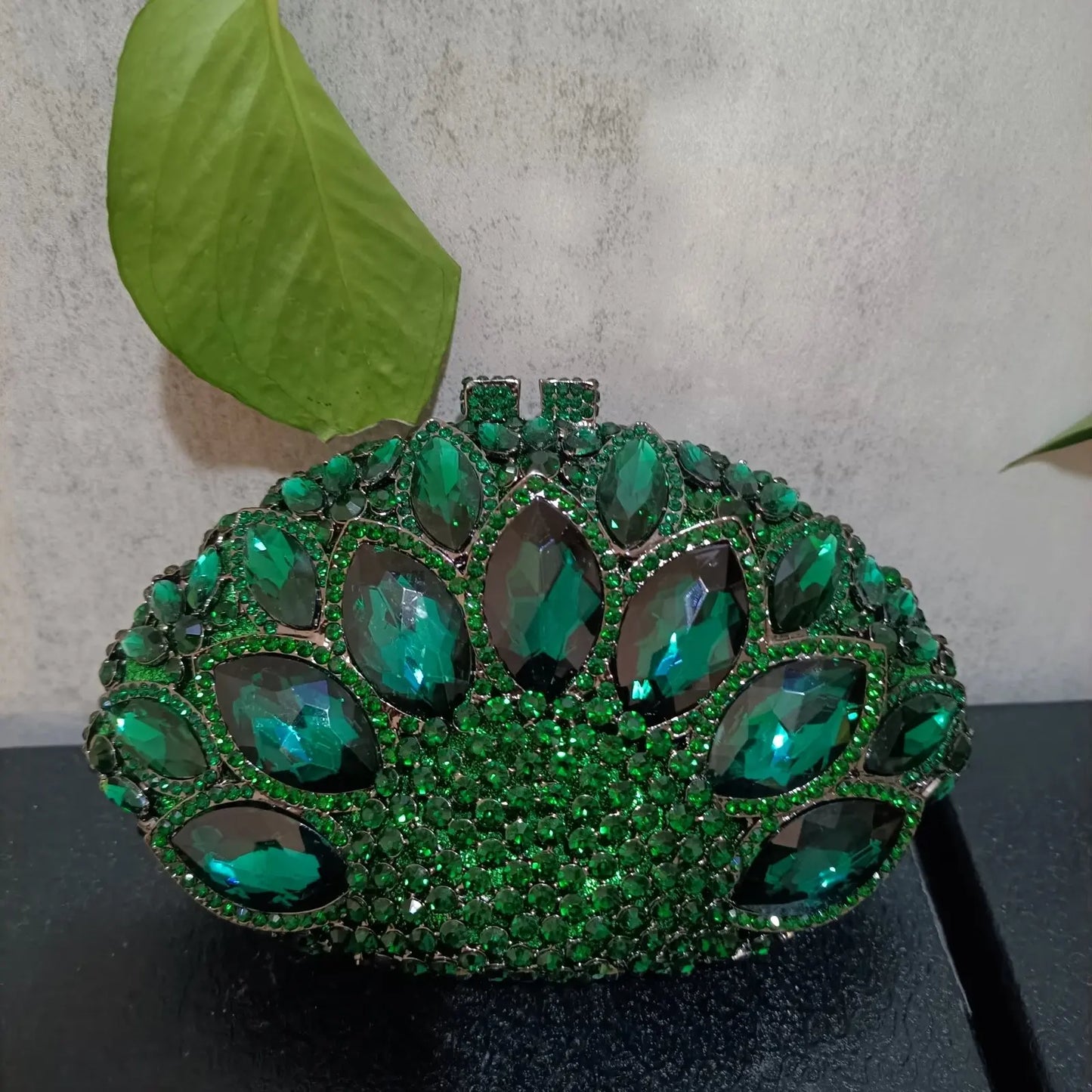 Elegant Jade Green Women Big Stones Evening Bags Crystal Metal Clutches Bags Green Wedding Party Minaudiere Purses and Handbags
