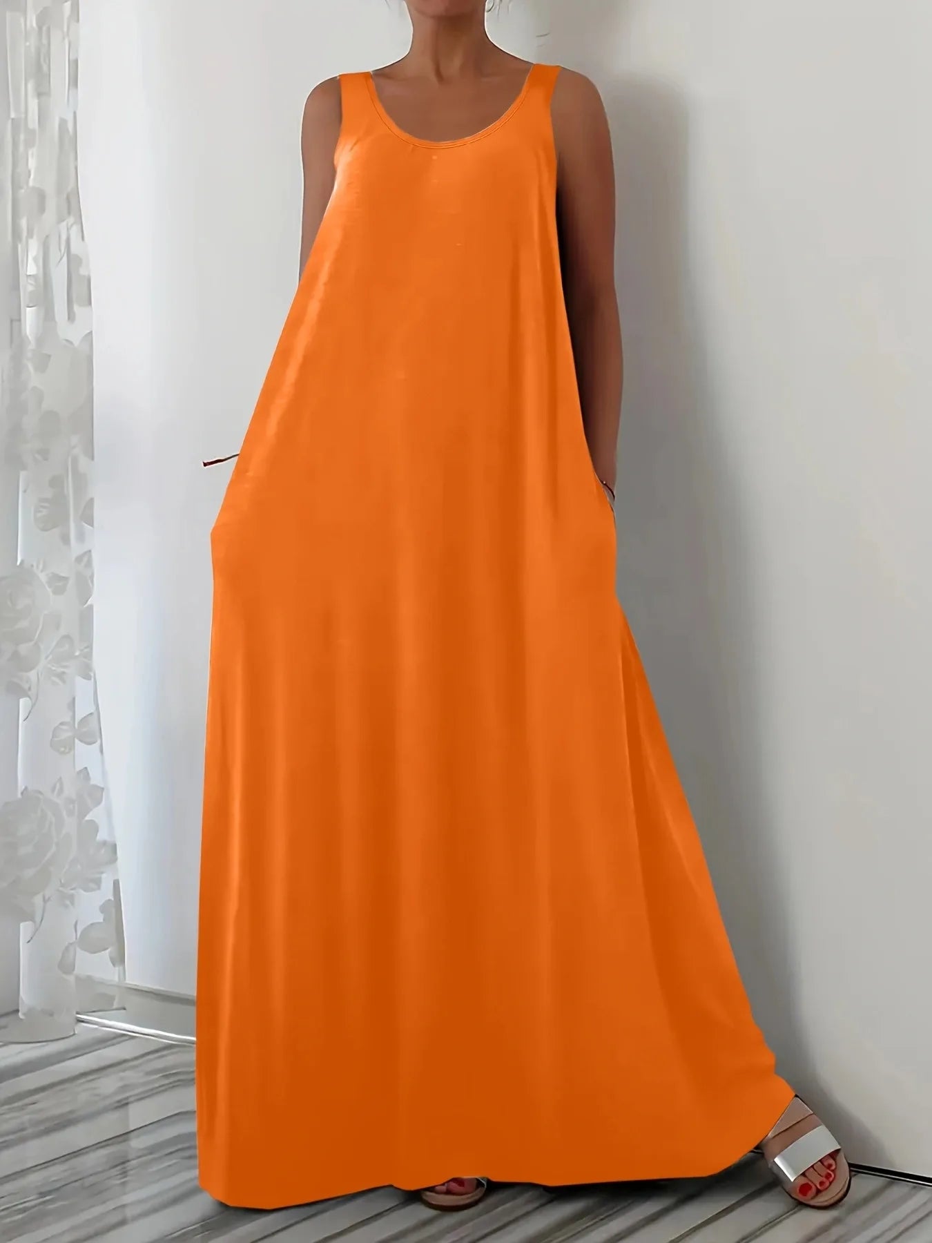 Summer 2026 Plus Size Solid Color Casual Dress with Side Pockets Sleeveless Women's Fashion Trend Outerwear