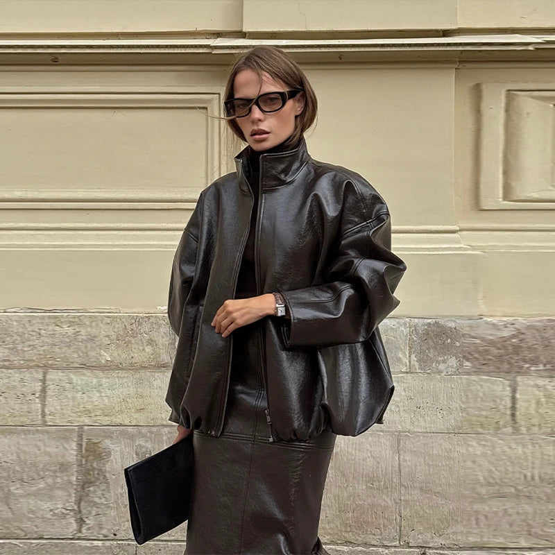 Women Green Stand Collar Leather Jacket Fashion Zipper Long Loose Outerwears Chic 2025 New Autumn Fashion High Street Lady Wear