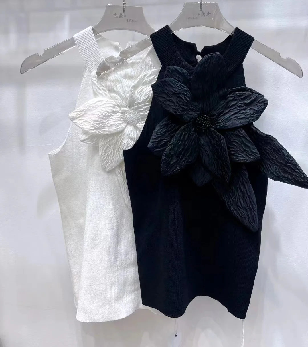 Black White 3D Diamonds Flower Stitch Sleeveless Knitted Top Slim Fit Halter Vest 2025 Sring Summer Knitwear Sexy Crop Tank Top