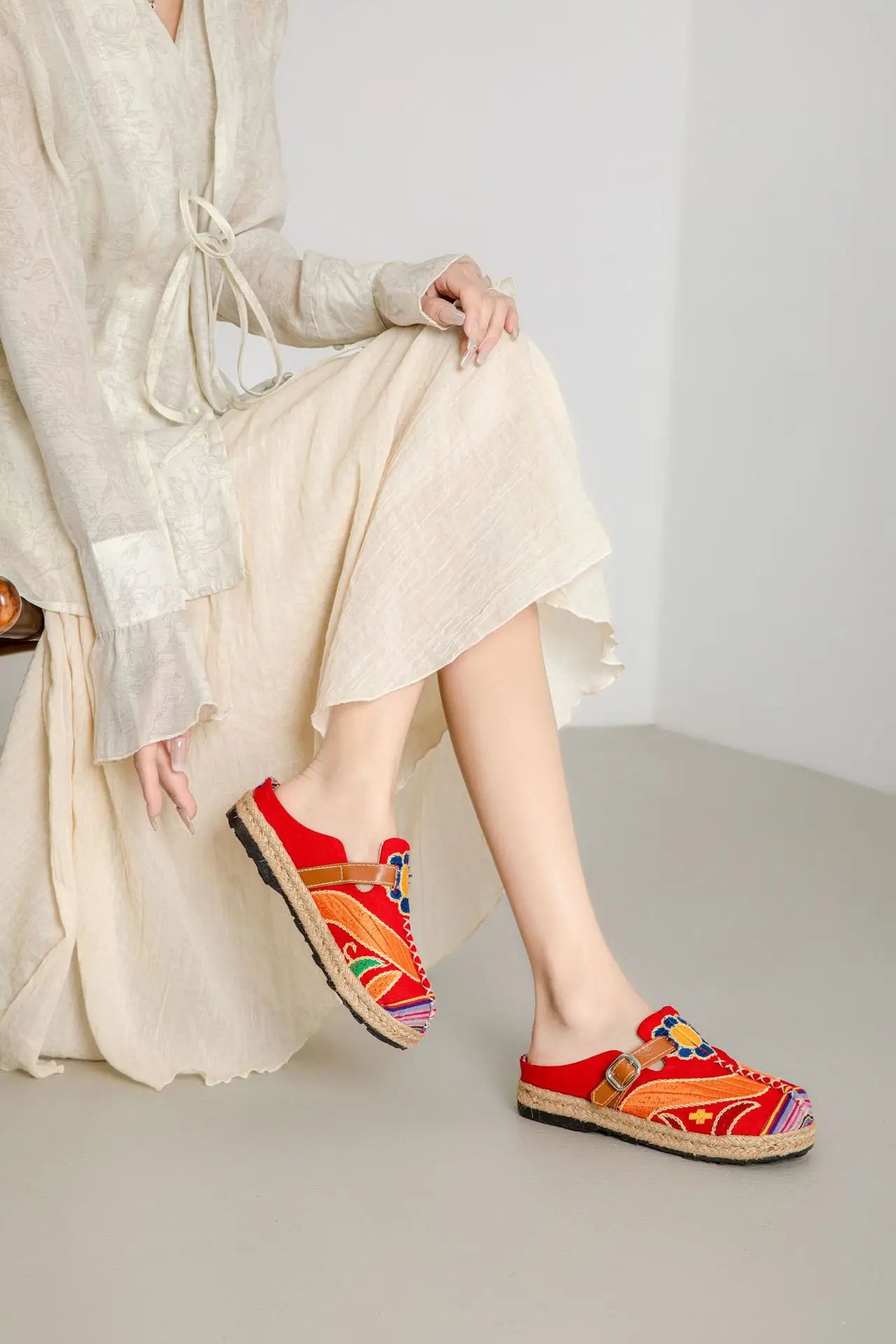 Lightweight Embroidered Cotton Linen Flat Slippers for Women