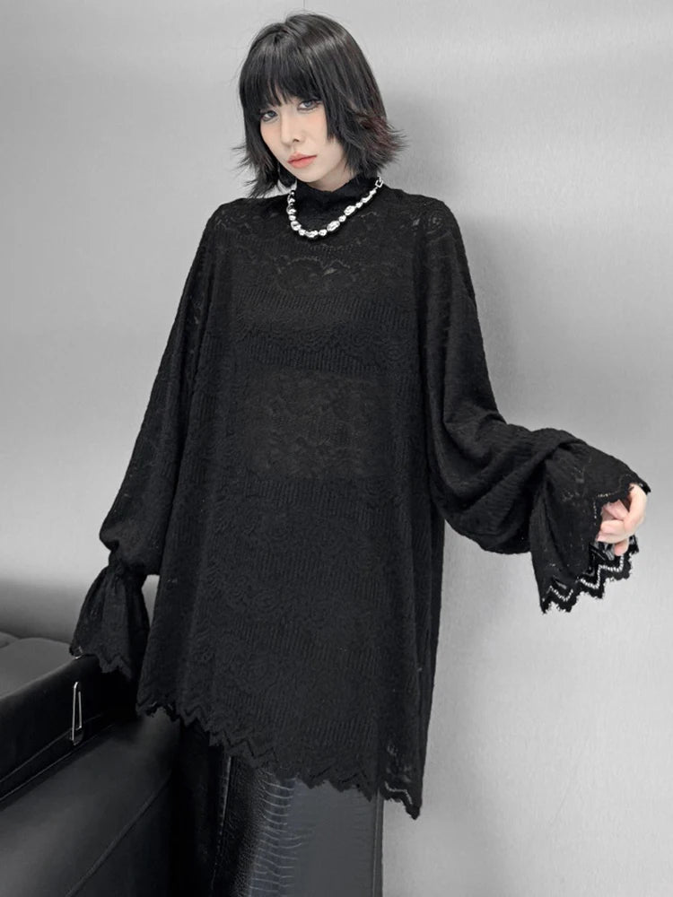 [EAM] Women Black Lace Thin Big Size Elegant T-shirt New Turtleneck Long Flare Sleeve Fashion Tide Spring Autumn 2025 1DH9265