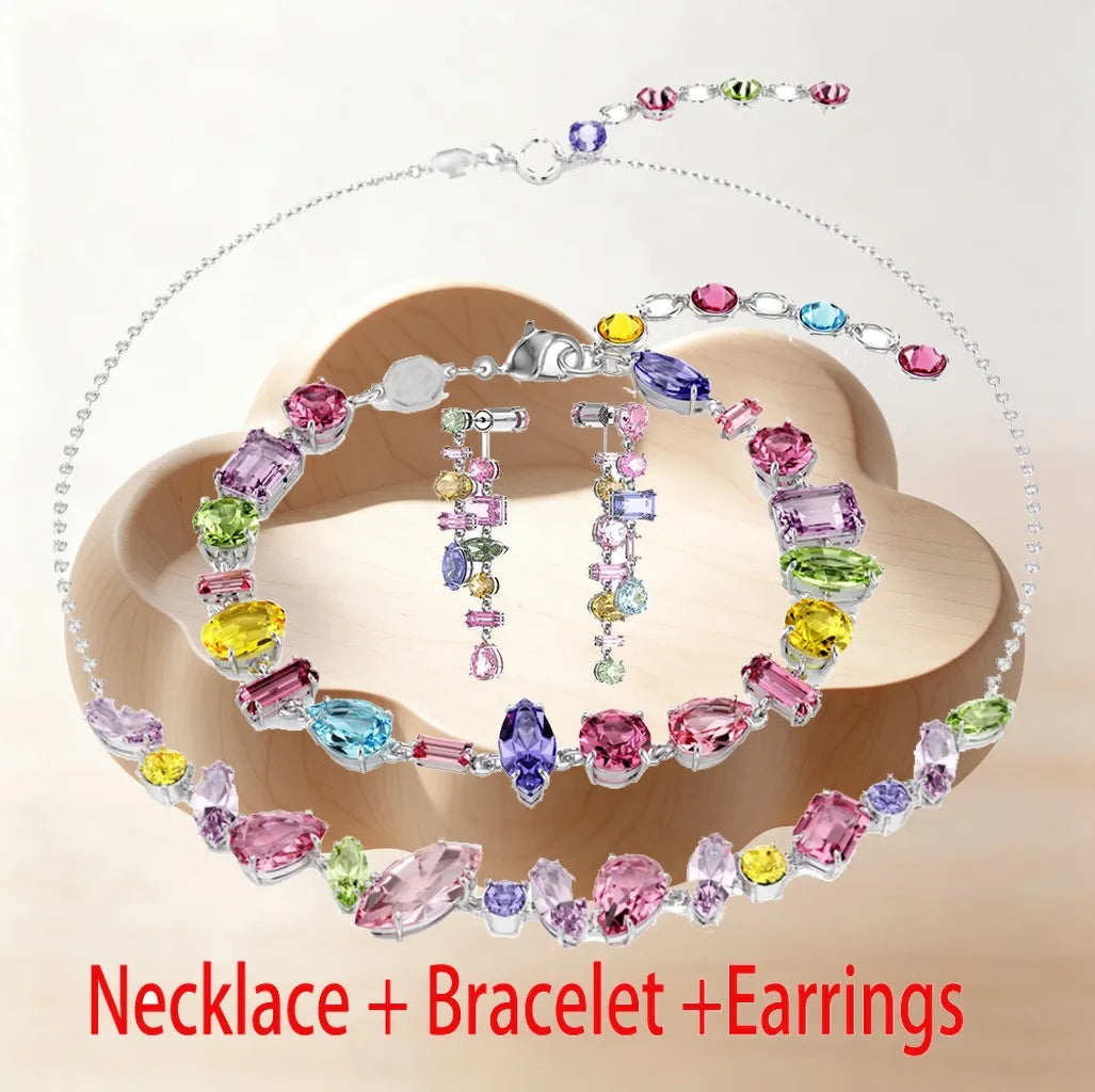 Shimmering Crystal Jewelry Set With Necklace And Earrings For Women