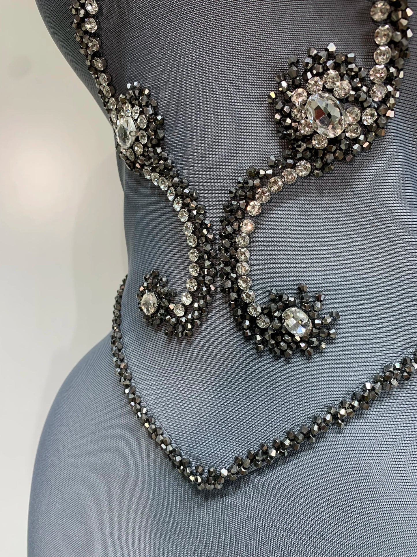 High Quality Strapless Beading With Necklace Bandage Dress  Celebrity Elegant  Evening Party Fancy Club Birthday Dresses