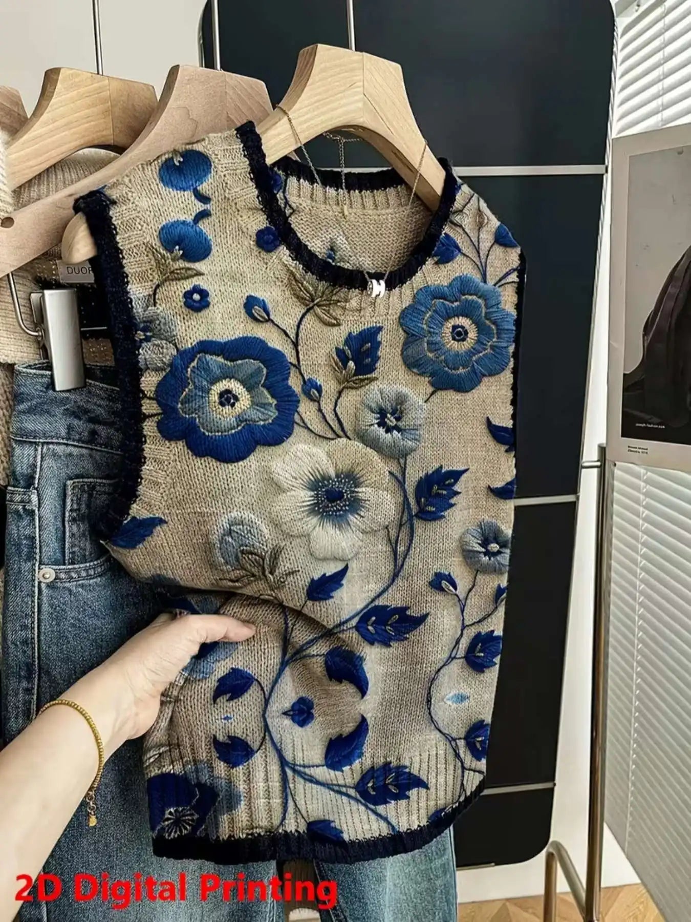 Printed Design Pullover Round Neck Knit Vest for Women