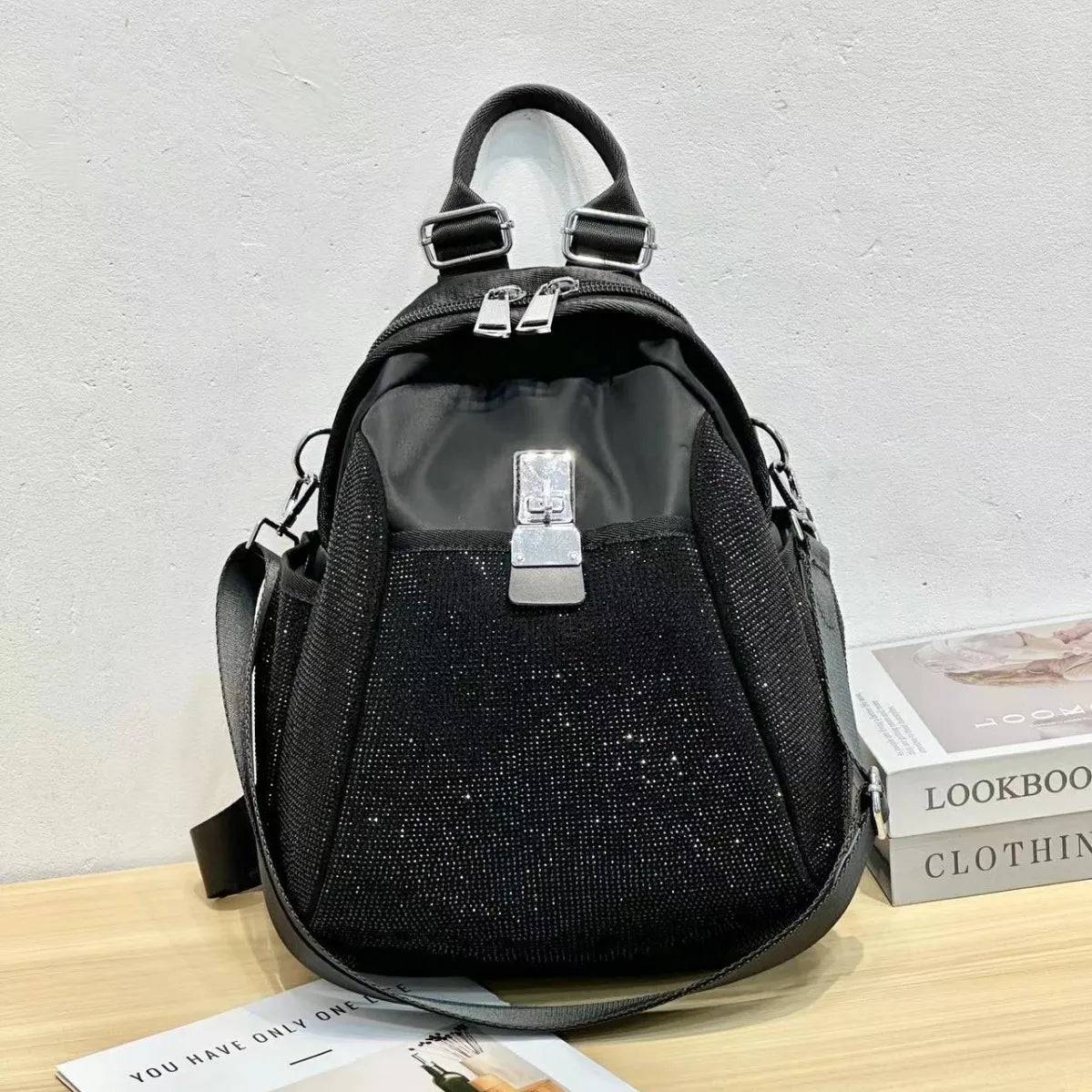 New Diamond-encrusted Backpack Fashionable Women’s Diamond-encrusted Backpack Fashionable Diamond-encrusted Shiny Backpack