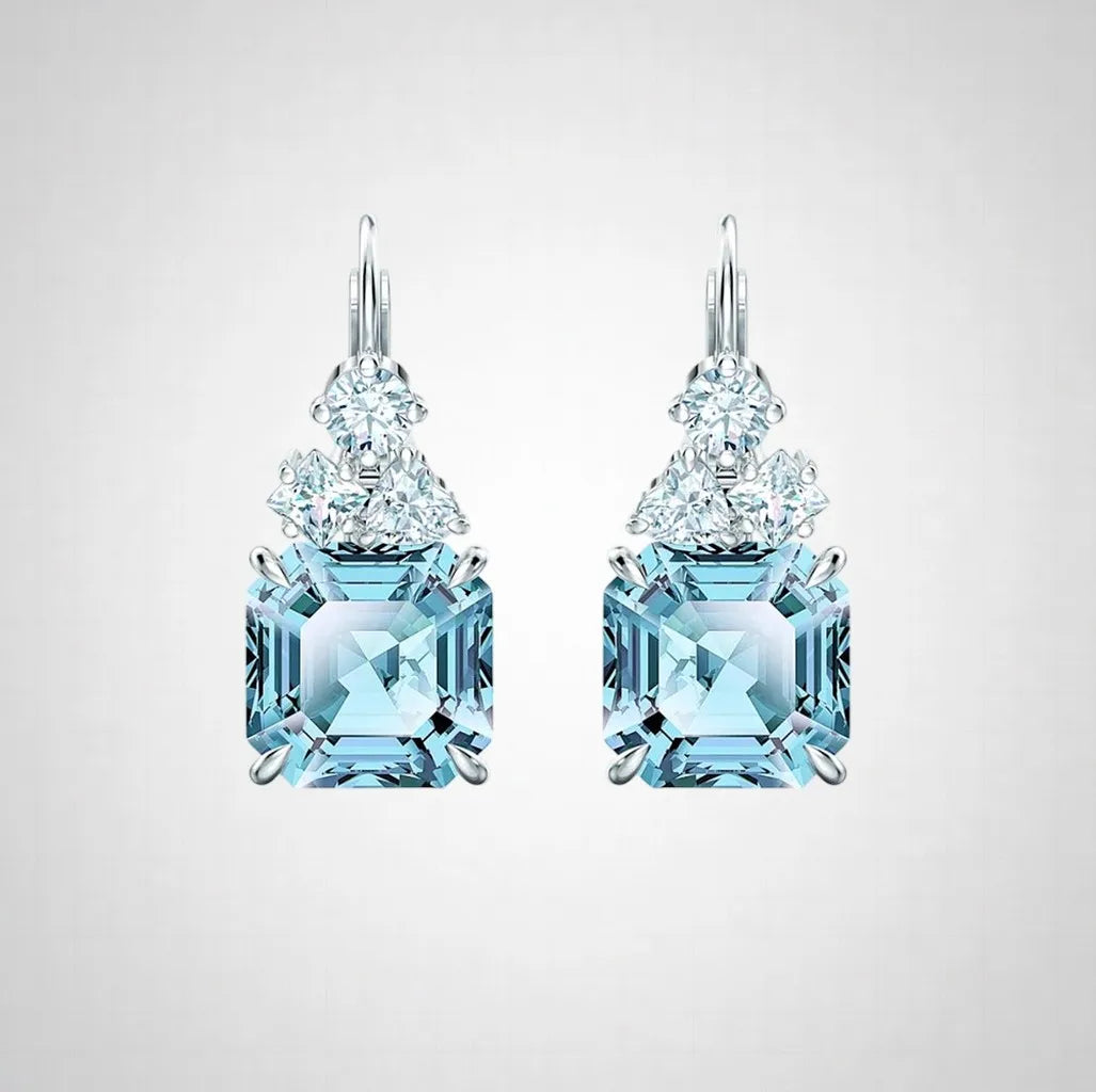 Romantic Shimmering Crystal Jewelry Set for Women An elegant necklace, earring, ring and bracelet set for women? Wait only title and 50-80. Need formulate. "Romantic Shimmering Crystal Necklace and Jewelry Set for Women" count 61. Product type jewelry