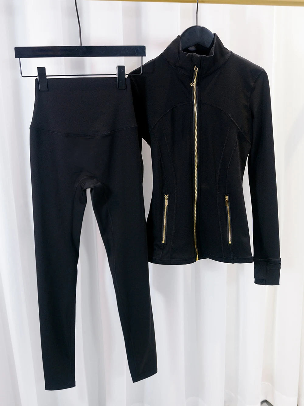 Slimming Gold Zipper Jacket and Yoga Pants Set for Women