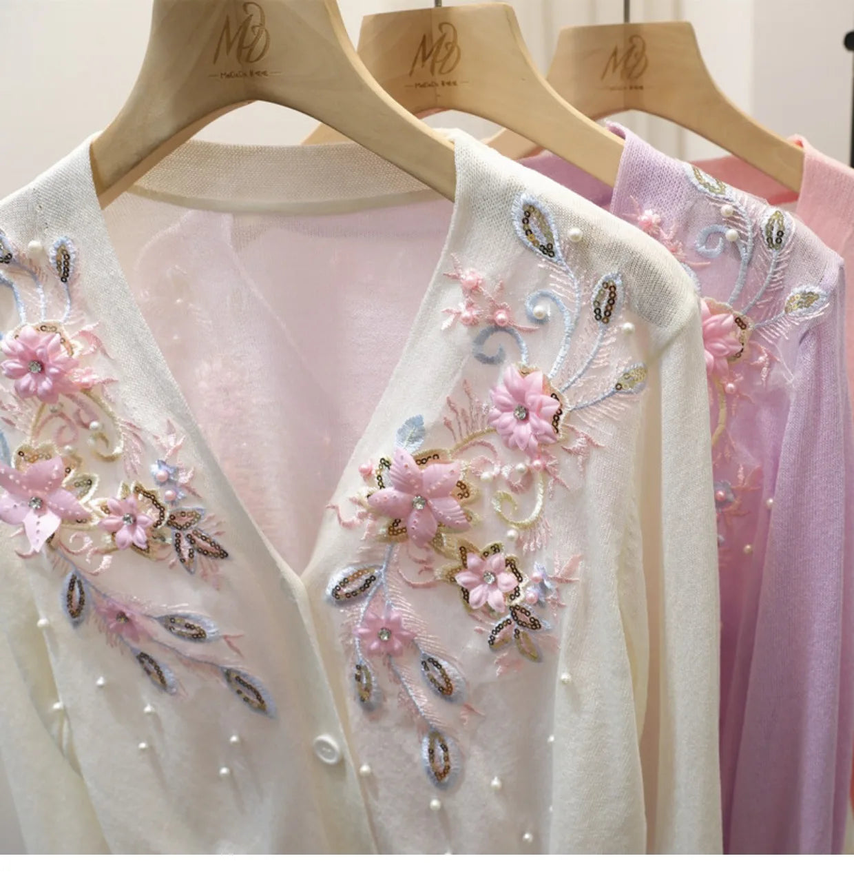 French Exquisite Embroidered Flowers V-neck Short Knitted Top Women Summer Fashion Retro Artistic Thin Sun Protection Cardigan