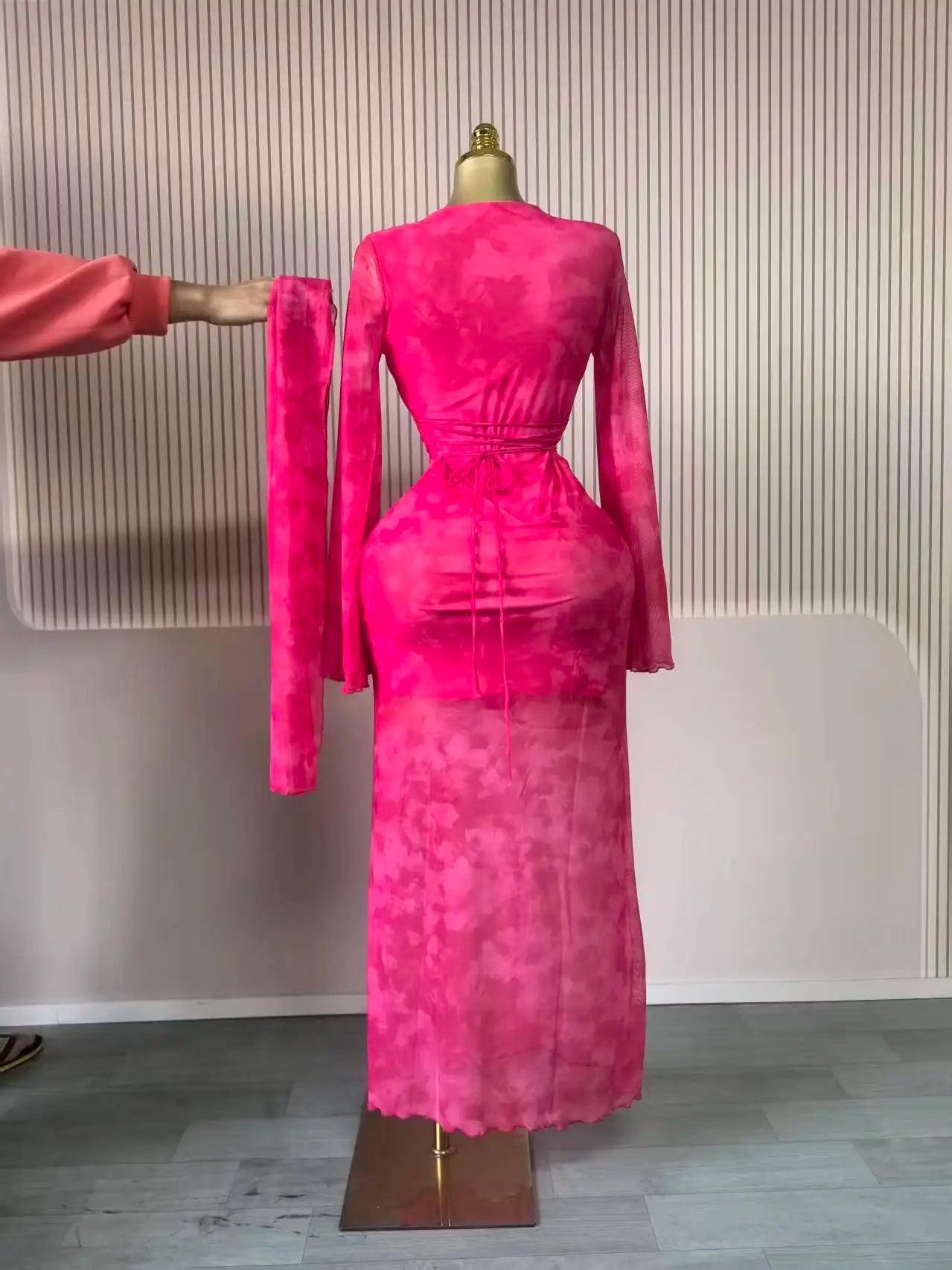 CM.YAYA Women Tie Dye Lace Up Back with Scarf Bodycon Midi Long Sleeve Pleated Maxi Dress Party Education Vacation Long Dresses