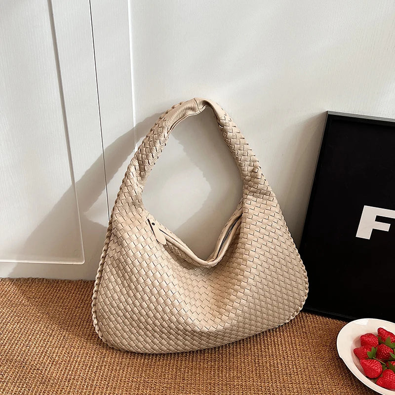Designer Brand Hand Carry Large Capacity Women's New Fashion Dumpling Bag Casual Shoulder Bags for Women Hot Selling