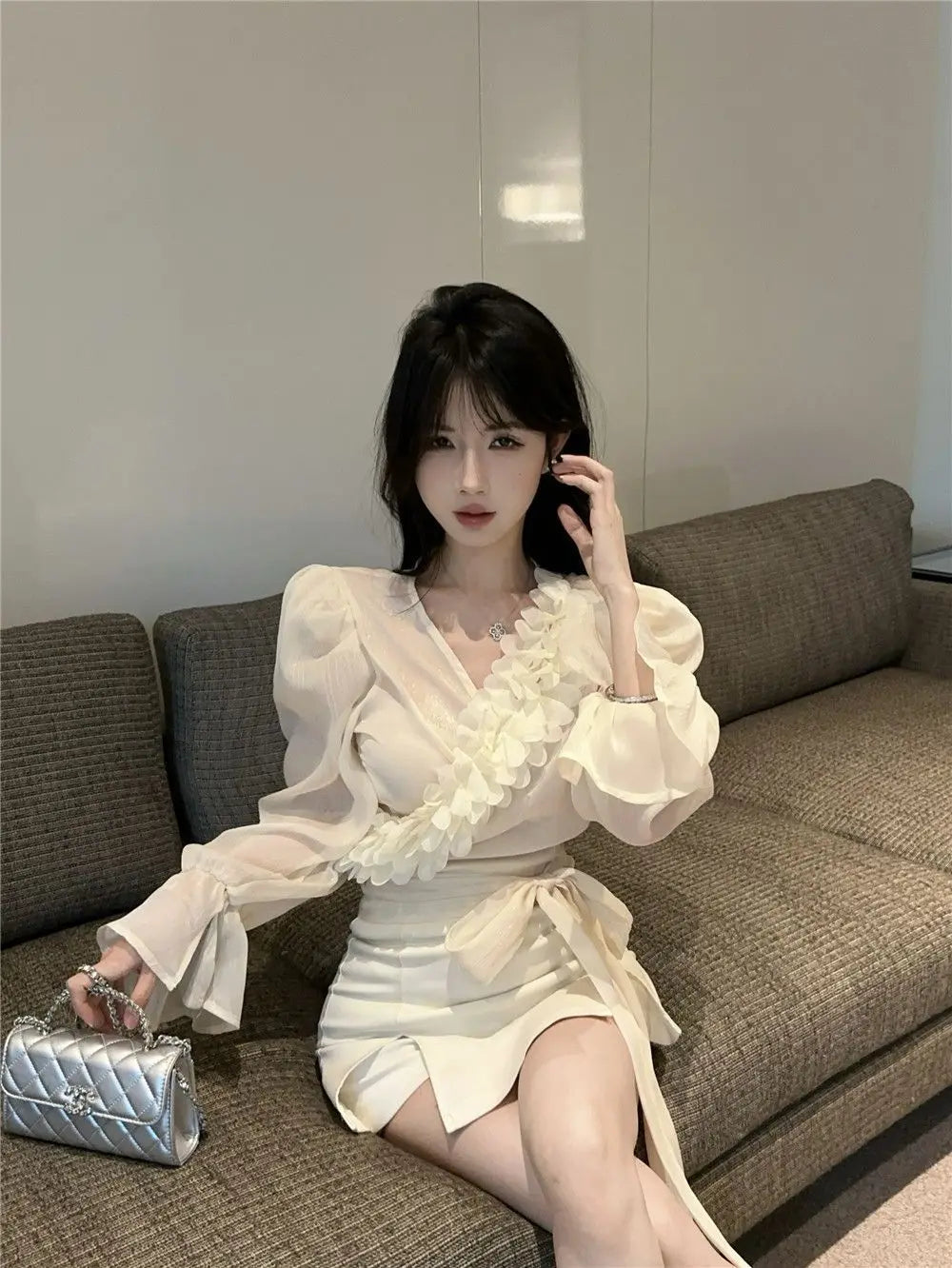 V Neck Bubble Sleeve Chiffon Blouse