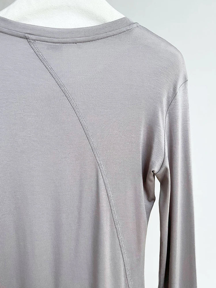 [EAM] Women Gray Thin Perspective Slim Irregular T-shirt New Round Neck Long Sleeve Fashion Tide Spring Autumn 2025 1DH9981